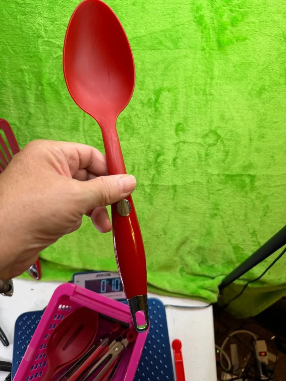 Sandra Lee 8pc Red Nylon Kitchen Utensil Set + Basket Spatula Spoon Tongs